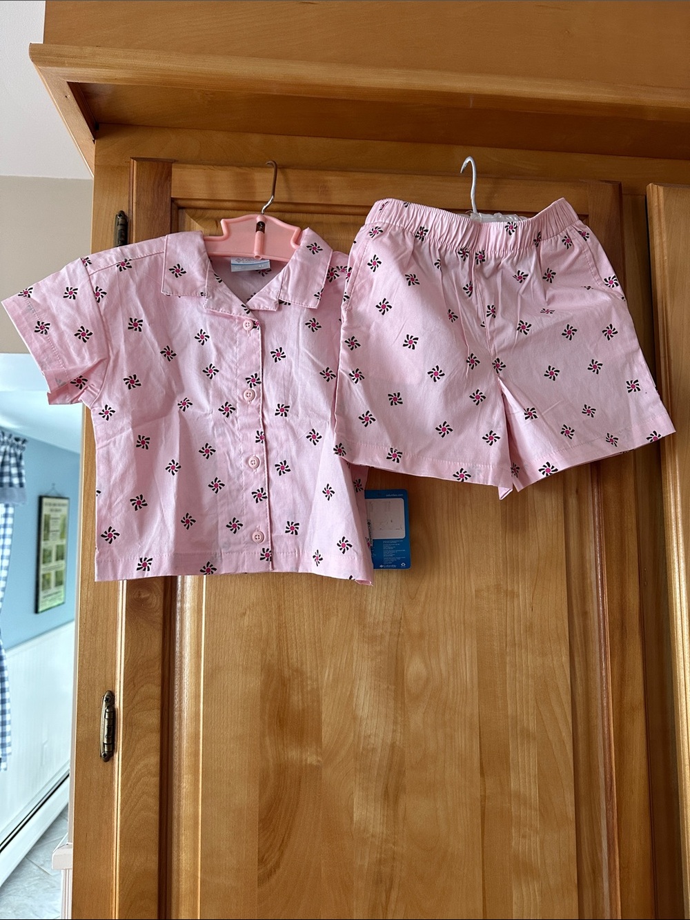 Columbia girls two piece pink with floral motif size 4T